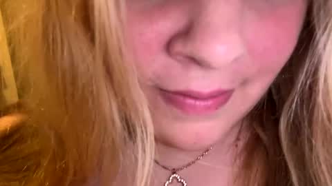 Snapshot of sweetlisa92 chatting on 6, 3, 2025 Lisa  online show from 6, 3, 2025