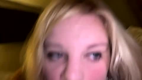 Snapshot of sweetlisa92 chatting on 20, 10, 2025 Lisa  online show from 20, 10, 2025