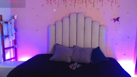 Sweetlu online show from 4, 10, 2025