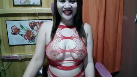 Snapshot of sweetmaria96 chatting on 15, 11, 2025 sweet maria online show from 15, 11, 2025