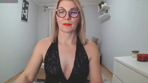 sweetmarthaaa online show from 13, 12, 2024