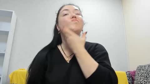 Snapshot of sweetmarylove chatting on 8, 11, 2025 sweetmarylove online show from 8, 11, 2025