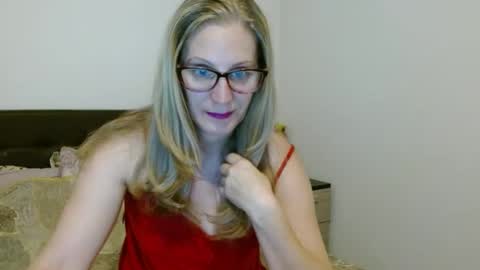 Snapshot of sweetmayaxoxo chatting on 10, 12, 2024 sweetmayaxoxo online show from 10, 12, 2024