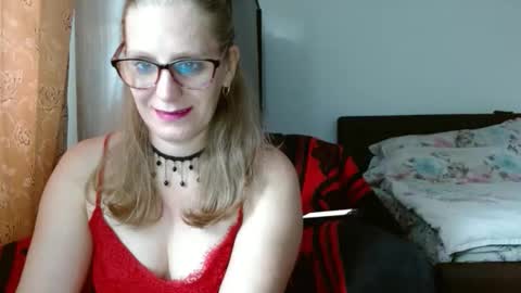 Snapshot of sweetmayaxoxo chatting on 28, 10, 2025 sweetmayaxoxo online show from 28, 10, 2025