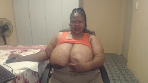 Snapshot of sweetnoziexxx chatting on 11, 1, 2026 sweetnoziexxx online show from 11, 1, 2026