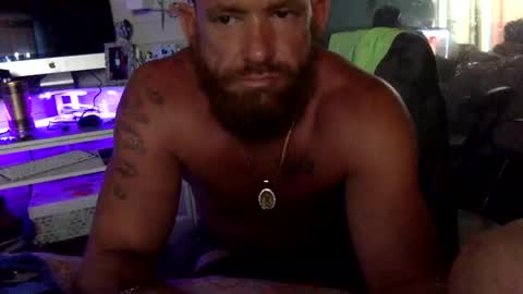 WeAim2PZzz online show from 4, 3, 2025