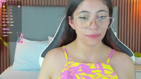 sweetpeach_20 online show from 2, 1, 2025