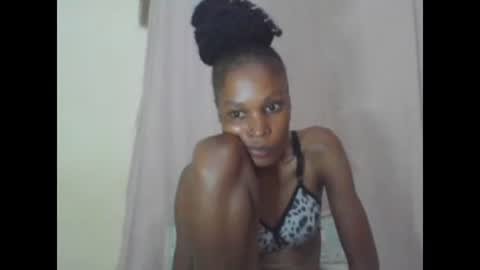 ESTHER online show from 28, 1, 2025