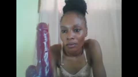 ESTHER online show from 30, 1, 2025
