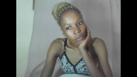 ESTHER online show from 8, 2, 2025