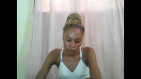 ESTHER online show from 15, 2, 2025