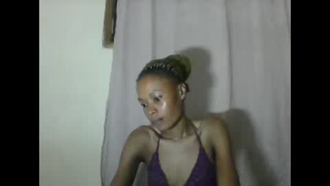 ESTHER online show from 4, 3, 2025