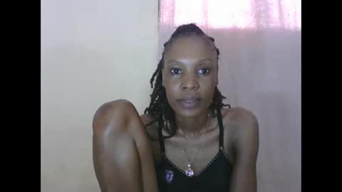 ESTHER online show from 6, 10, 2025