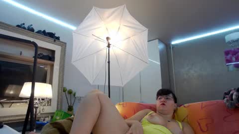 SweetRaisa online show from 29, 9, 2025