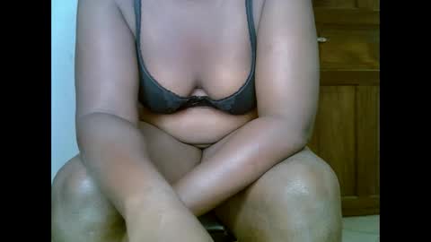 sweetrenne online show from 23, 2, 2025