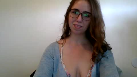 Snapshot of sweetsocalgirl chatting on 25, 2, 2025 sweetsocalgirl online show from 25, 2, 2025