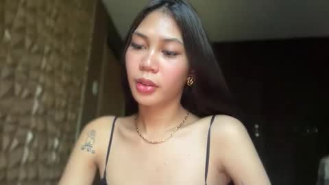 Snapshot of sweetstares chatting on 5, 11, 2025 yanny online show from 5, 11, 2025