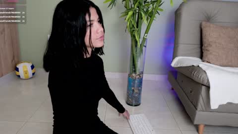    online show from 8, 2, 2025