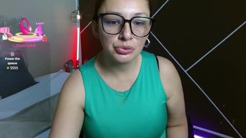 Scarlet online show from 21, 10, 2025