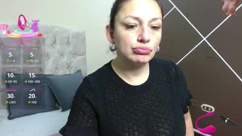 Scarlet online show from 8, 11, 2025