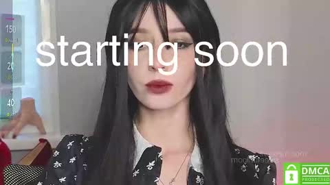 Elis  a little vacation Ill be here Saturday my schedules in bio online show from 29, 11, 2025