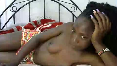 Snapshot of sweetvalariy chatting on 6, 1, 2025 sweetvalariy online show from 6, 1, 2025