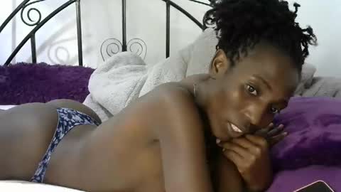 Snapshot of sweetvalariy chatting on 17, 2, 2025 sweetvalariy online show from 17, 2, 2025