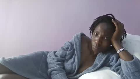 Snapshot of sweetvalariy chatting on 19, 11, 2025 sweetvalariy online show from 19, 11, 2025