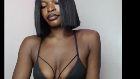 sweetxxboobsx online show from 3, 10, 2025