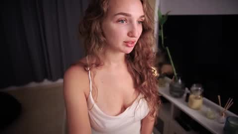 Snapshot of sweety_777 chatting on 19, 10, 2025 Liza online show from 19, 10, 2025