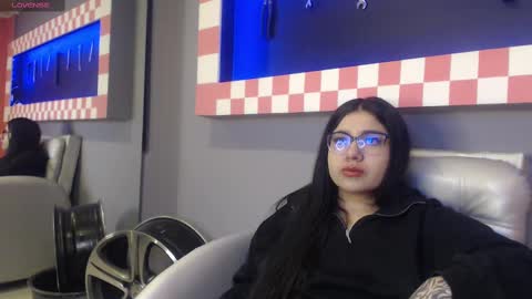 Ashley 3 online show from 1, 3, 2025