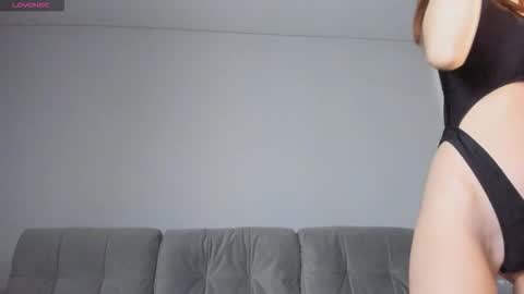 Snapshot of sweety_vikky chatting on 13, 10, 2025 Vikky online show from 13, 10, 2025