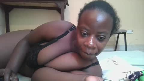 sweetyass25 online show from 6, 2, 2026