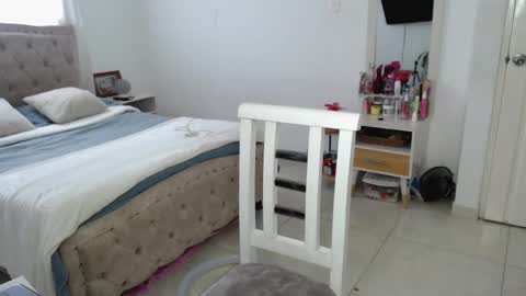 Snapshot of sweetyaya_ chatting on 18, 9, 2025 yaya online show from 18, 9, 2025