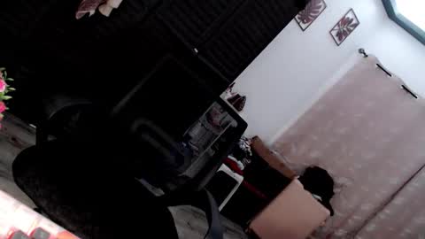 Snapshot of sweetyclairee chatting on 2, 12, 2025 Claire Watson online show from 2, 12, 2025