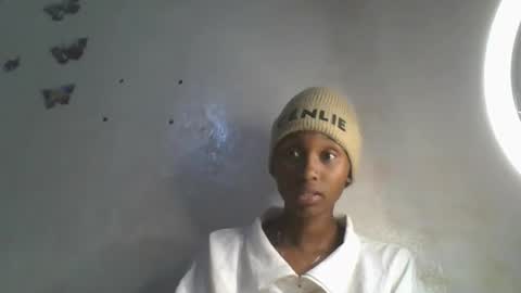 Snapshot of sweetypussy01 chatting on 15, 10, 2025 sweetypussy01 online show from 15, 10, 2025