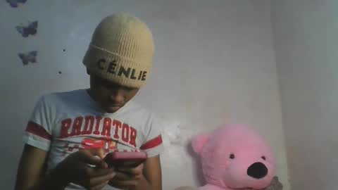 Snapshot of sweetypussy01 chatting on 9, 11, 2025 sweetypussy01 online show from 9, 11, 2025