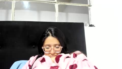 sweetyypeach online show from 7, 1, 2025