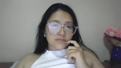 sweetyypeach online show from 9, 1, 2025