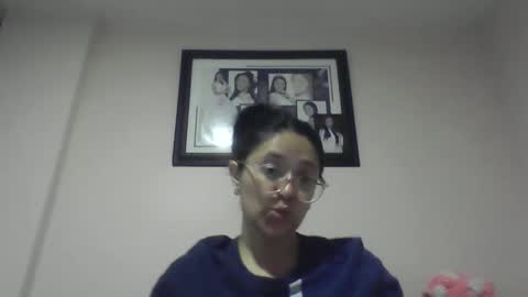 sweetyypeach online show from 10, 1, 2025