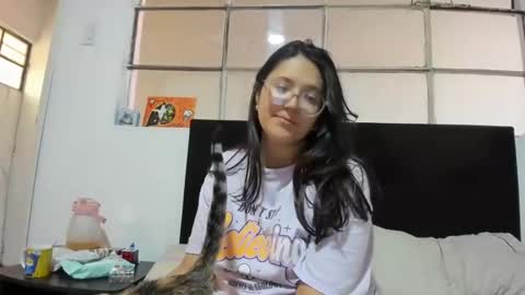 sweetyypeach online show from 12, 1, 2025