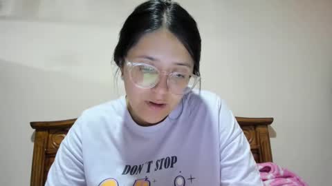 sweetyypeach online show from 13, 1, 2025