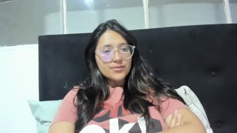 sweetyypeach online show from 28, 1, 2025