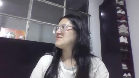 Snapshot of sweetyypeach chatting on 13, 10, 2025 sweetyypeach online show from 13, 10, 2025