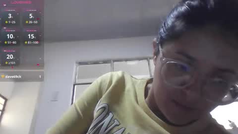 Snapshot of sweetyypeach chatting on 26, 10, 2025 sweetyypeach online show from 26, 10, 2025