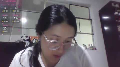 Snapshot of sweetyypeach chatting on 27, 10, 2025 sweetyypeach online show from 27, 10, 2025