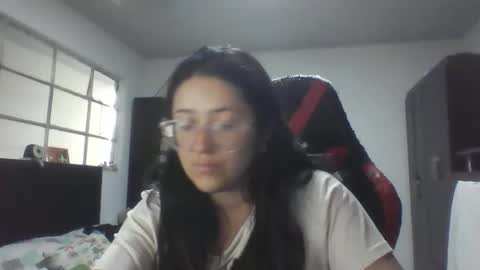 Snapshot of sweetyypeach chatting on 24, 11, 2025 sweetyypeach online show from 24, 11, 2025