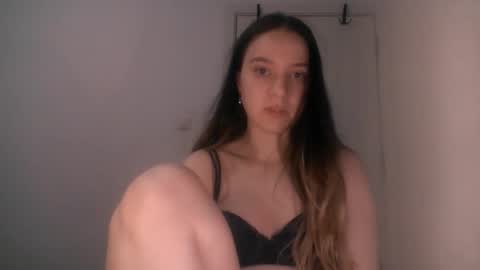 Snapshot of swetynun chatting on 21, 10, 2025 nur online show from 21, 10, 2025