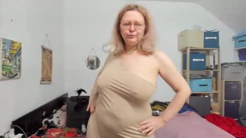 Snapshot of switchlorenx chatting on 6, 12, 2024 switchlorenx online show from 6, 12, 2024