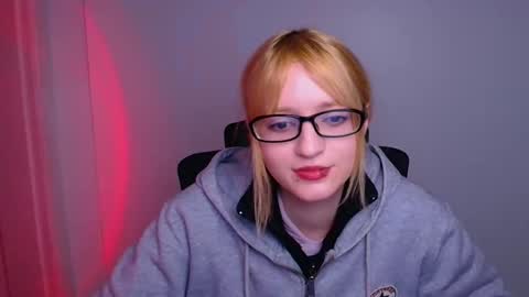 Snapshot of syfer_loon chatting on 26, 11, 2025 Syfer online show from 26, 11, 2025